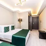 Hotel Sistina Old 4*