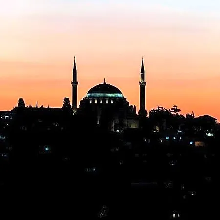 Sistina Old فندق