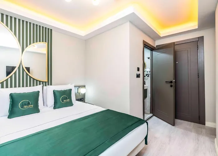 Sistina Old מלון 4*